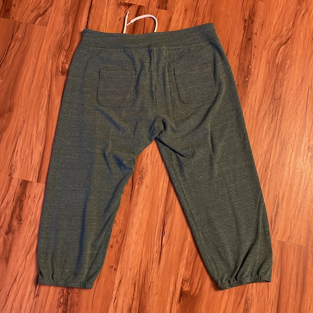 Monrow Capri Joggers - Picture 5 of 5